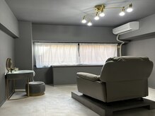 【THE GENTLE VARY本町】眉毛サロン/メンズ眉毛/メンズアイブロウ/メンズ/眉毛専門店の雰囲気（男達をGENTLEMANに変える秘密基地。作戦会議の時間だ。）