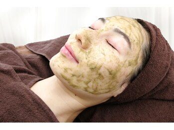 ハリロイヤル トーキョー武蔵小山/ハーブピーリングで肌荒れが消滅