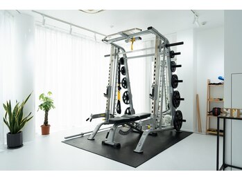 ピラティスエルエー(pilates LA)/トレーニング施設も完備