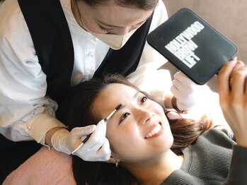 エバーグリーン(evergreen)の写真/今話題沸騰中の耳つぼジュエリーが植木で施術できます◎健康×オシャレを体験してみませんか？