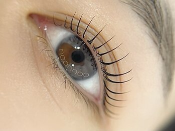 ヌン ヌ ラッシュ スタジオ(Noon noo lash studio)の写真/【中崎町駅/徒歩5分】韓国サロン風*白を基調とした"清潔感"◎おしゃれなプライベート空間でお待ちしてます!