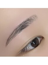 イー(iii)/アイブロウwax(平行デザイン)