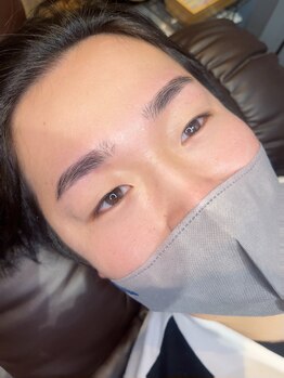 ウミウミアイラッシュ(UMIUMI EYELASH)/メンズ:美眉スタイリング