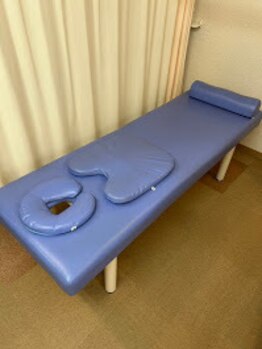 まえの整体院/施術ベッド