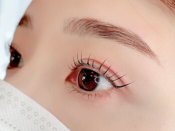 ダズル 蔵前店(DAZZLE)の写真/【満足度98％☆パリジェンヌラッシュリフト¥5500】目の形やまつ毛の特徴を活かしたナチュラルな仕上がりへ