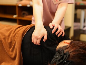 楽(ラク)/首肩のコリをじっくりほぐします