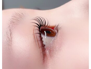 jiw.-まつげパーマ|マツエク|ヘッドスパ-【10/3 OPEN（予定）】の写真/大人可愛いナチュラルeyeに♪骨格似合わせデザインをご提供◎理想の目元へ