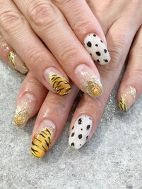 お正月ネイル　寅年　虎　トラ