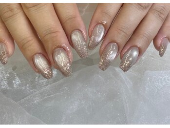 アリイネイルズ(ALII Nails)/マグネットとフラッシュグラデ