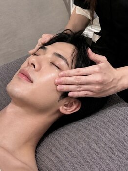 リレイスフクオカ(RelaceFUKUOKA)の写真/【メンズ垢抜け】毛穴洗浄×韓国式小顔施術コルグンで小顔&清潔感UP◎男女利用可能◎
