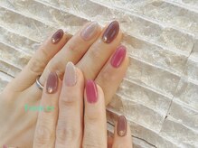 フランセス(Frances)/三色ネイル