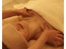 スローブルーム(SlowBloom)の雰囲気(「出口の開放」呼吸を深め全身のデトックス準備)