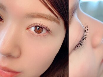 マロウアイラッシュ(mallow eyelash)の写真/【おしゃれな完全個室】抜群のキープ力と360°どこから見ても美しいデザイン力で魅力的なまつ毛に♪