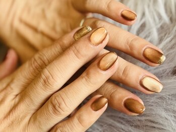 ステラ(Stella)の写真/【ワンカラー¥3000～／定額デザイン¥4000～】指先から気分が上がる！洗練されたネイルを施します☆