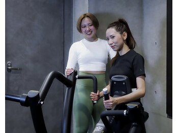 ビエネスタジムトウキョウ 青山(BIENESTAR GYM TOKYO)/【10】背面連動でハミ肉解消