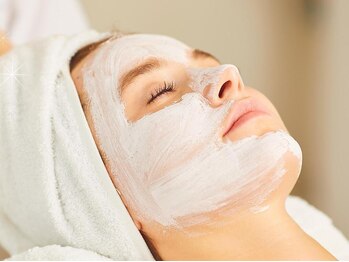 エントテ(en to Te)の写真/横顔も写真映え★輪郭から若々しい見た目へ♪輪郭を整えてすっきりした印象を☆