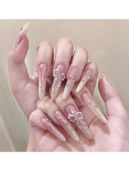 リン(Lynn)の写真/豊富なカラー・パーツをご用意しているので、自分だけのネイルを楽しめます♪周りから褒められる指先へ♪