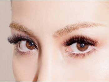 ジュエル(jewel)の写真/大人気！ボリュームラッシュ3Dレイヤー導入店【120束(約480本)￥8500～】華やかでしっかり大きな印象へ♪