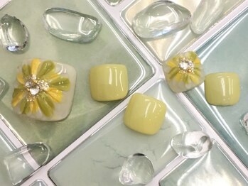 アンティム(Intime)/ぷっくりフラワーデザイン