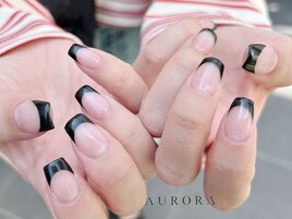 フレンチ　黒　シンプル