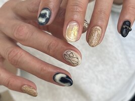 個性派ニュアンスネイル