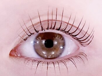 まつげエクステサロンフレル銀座の写真/〈キレイが続く、プロのこだわり〉湿気や汗が気になる季節でも、モチを意識した技術力と、美しい仕上がり◎