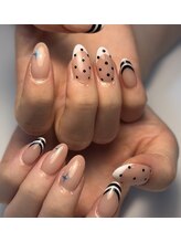 エムズネイル サベージ(M's nails Savage)/ホワイト×ブラック