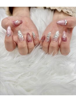 アンジーネイルアイラッシュ(Angie Nail Eyelash)/キラキラピンクネイル