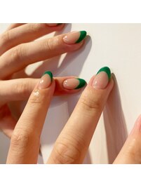 【フレンチネイル】