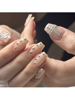 ネイルアトリエビー(nail atelier be’)/ベージュ×クロム