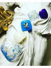 チヒロネイル/シェルのフットネイル