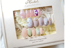 Hand.. glamorous