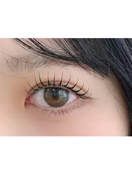 ナチュラル上品な目元にしたい