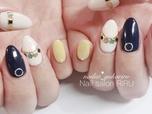 リル(RIRU)/カラフルスタッズネイル