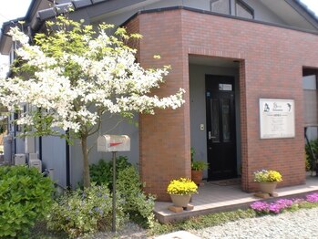 アイズ/隠れ家サロン外観