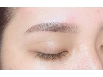 アイブロウサロン ミラ(Eyebrow Salon Mira)/なだらかアーチ眉