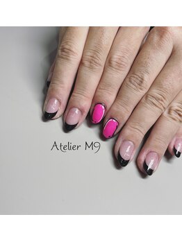 ホームサロンアトリエ エムナイン(Home Salon Atelier M9)/ポイントコミックネイル