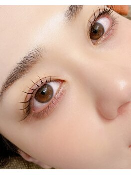 クーア(CUORE)/ラッシュリフト 束感仕上げ