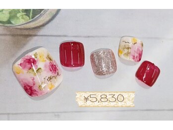 ネイルパキラ(nail pachira)/大人女子フットネイル