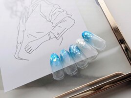 ブルーのラメで夏デザイン