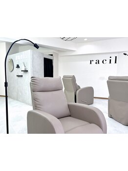 ナチュラル上品な目元にしたい