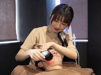 グルステ 吉祥寺店の写真/メンズ毛穴洗浄&小顔矯正専門店1回2,990円◎通い放題で口コミ人気◎駅近店舗