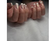 エミュ(e3mu)の雰囲気（ワンカラー/グラデ/フレンチ/持ち込み/y2k/個性派/ニュアンス）