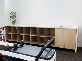 ケーエックスピラティス 東新宿店(KXピラティス)/【施設】清潔感のあるスタジオ