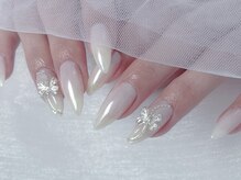 white mirror