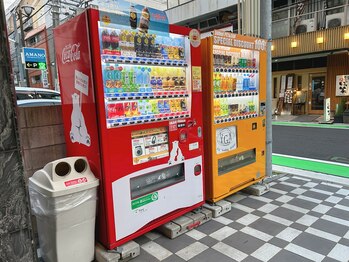 ヴェルセーヌ(VelleSaine)/一階に自動販売機がございます★