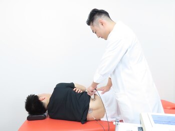 ほねつぎ長嶺鍼灸接骨院の写真/繰り返す症状の腰痛や肩こりに国家資格者が対応！根本改善を目指す施術を☆