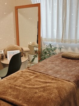 サン(san.)の写真/【駐車場完備】好立地で通いやすさ◎顔脱毛で毎日の自己処理から解放♪お化粧ノリも抜群に！