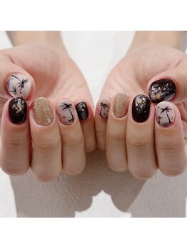 クール系海ネイル