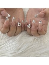 レジアント(Rediant)/ガラスフレンチネイル